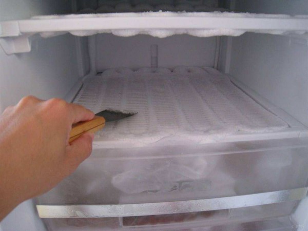冰箱后背结冰解决方法