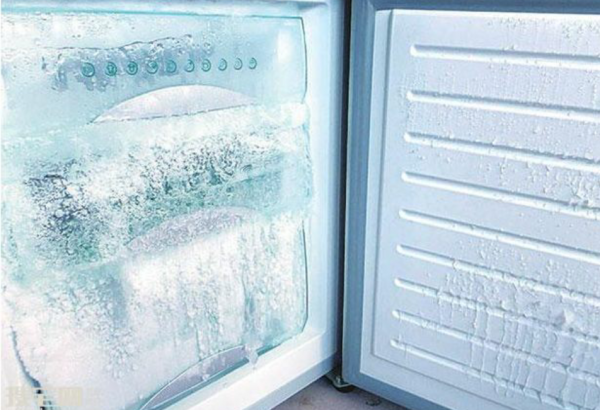 冰箱冷藏室有水什么原因 冰箱冷藏室有水解决方法
