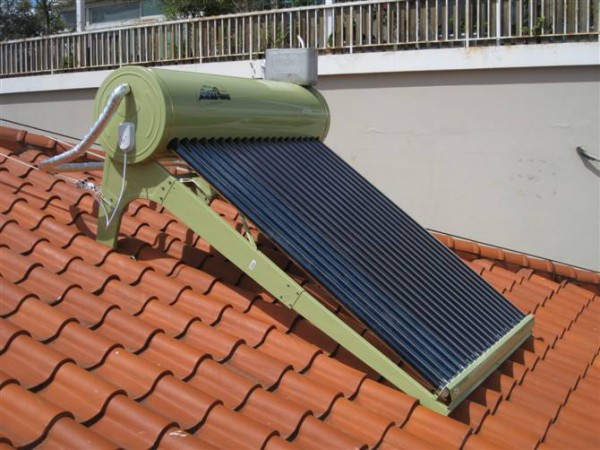 太阳能热水器 