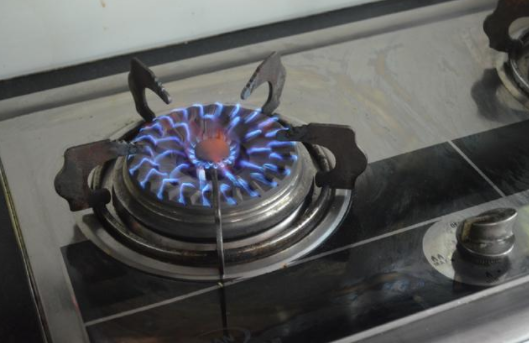 天然气灶打不着火怎么办 天然气灶打不着火处理方法