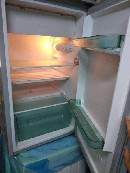冰箱如何去除异味