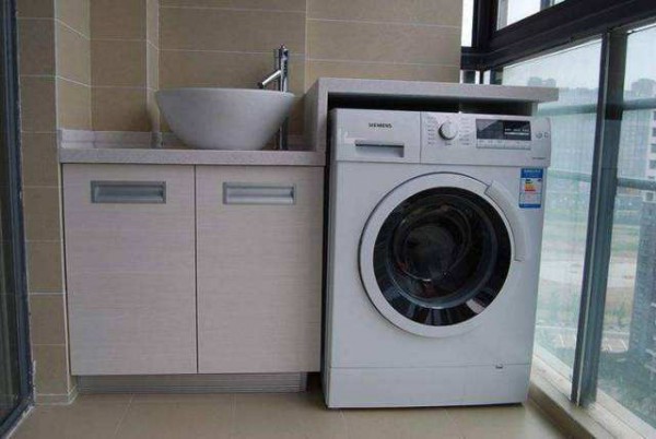双缸洗衣机漏水怎么修？