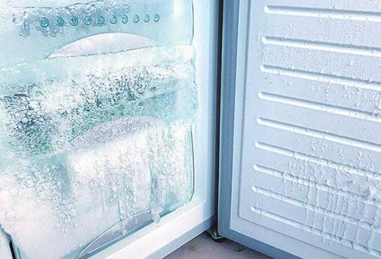 小型立式冰柜保养技巧介绍