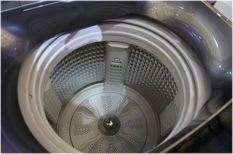 全自动洗衣机脱水撞桶的原因  全自动洗衣机脱水撞桶解决方法