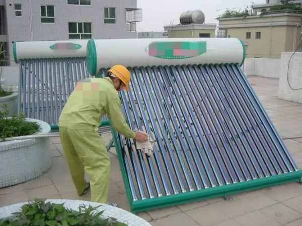 太阳能热水器漏水维修介绍