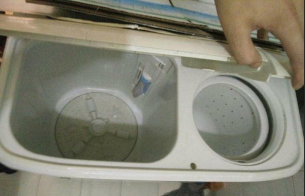 滚筒洗衣机机门打不开怎么办  洗衣机工作噪音大怎么办？